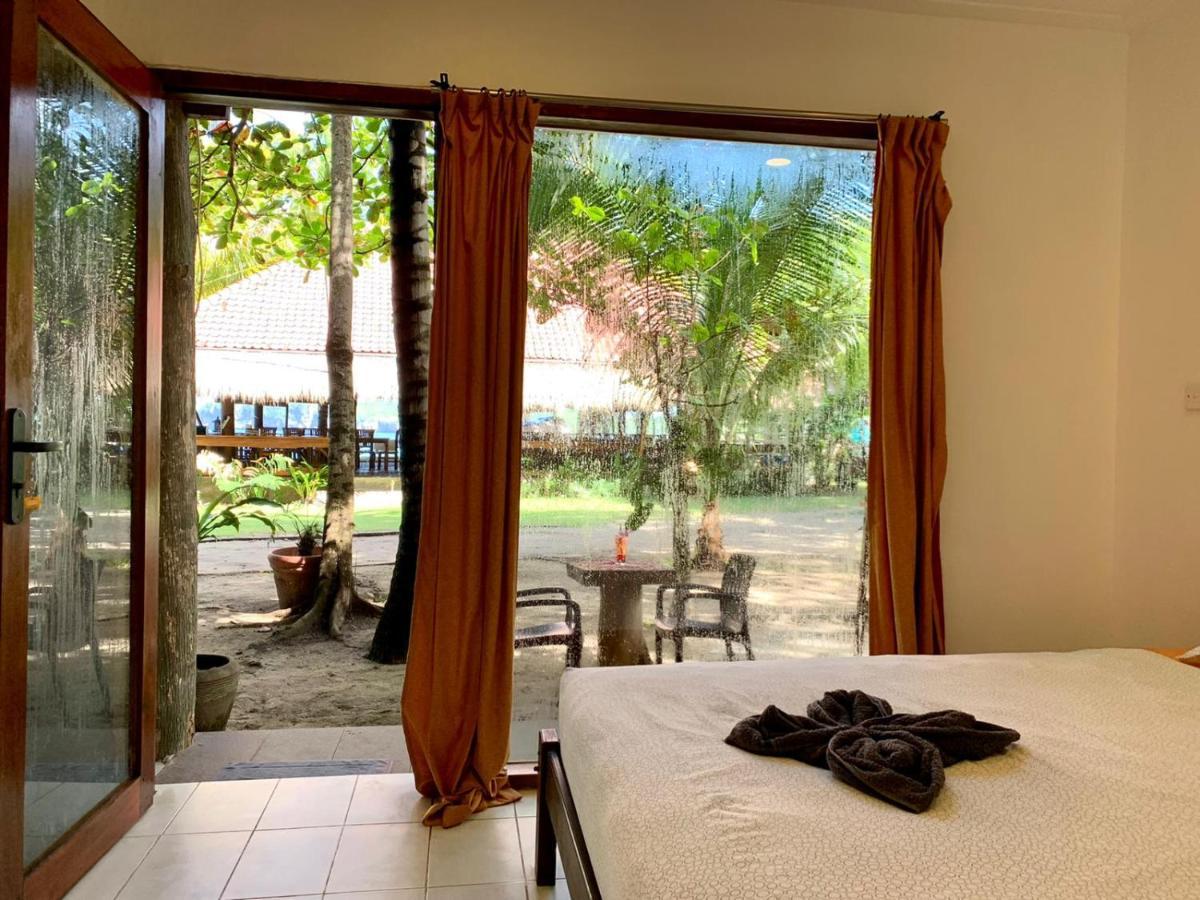 Castaway Surf Retreat 1 Hotel Sekongkang Ngoại thất bức ảnh